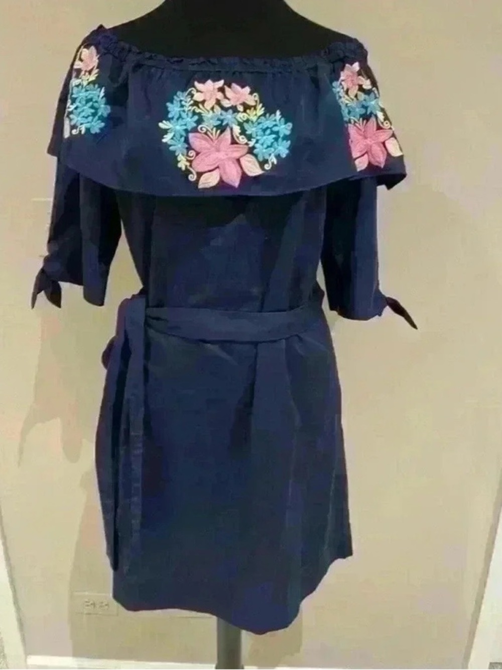 Lilly Pulitzer Vanessa Dress - Picture 2 of 9